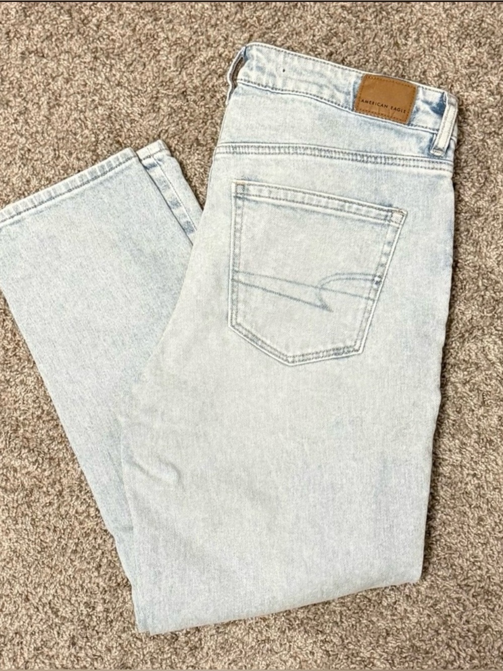 American Eagle Light Wash Jeans